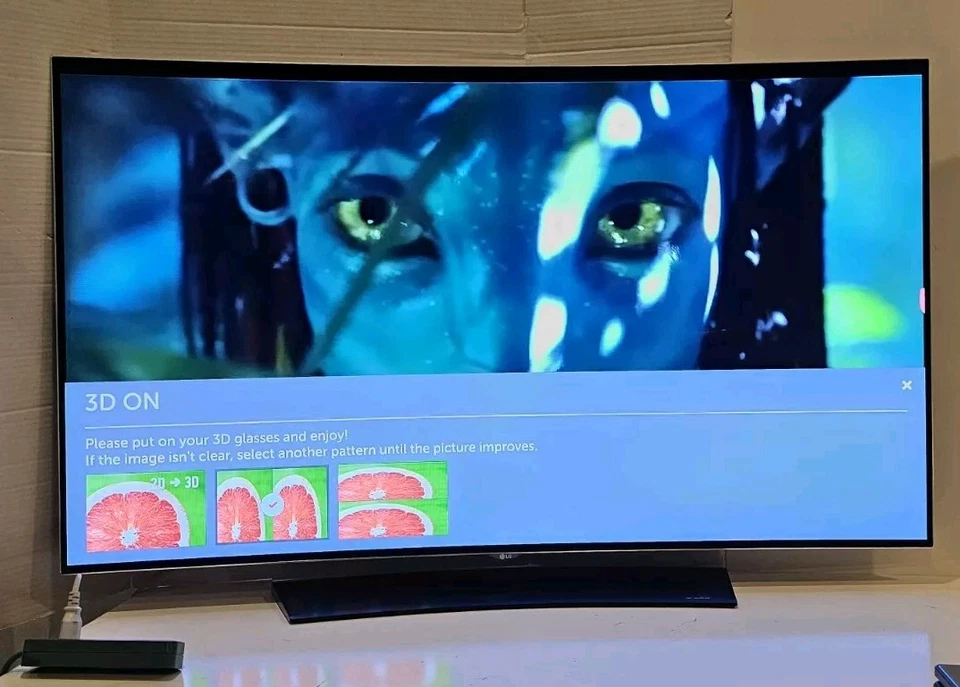 LG OLED55C6P Curved 3D UHD 4K OLED TV HDR HDR10 Dolby Vision EXCELLENT Condition - Image 3 of 4