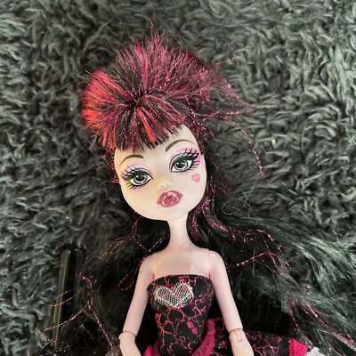2011 MONSTER HIGH SWEET 1600 - DRACULAURA DOLL USED | eBay