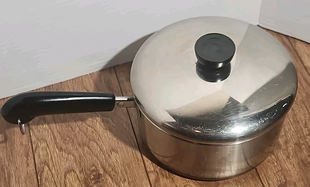 Revere Ware 2 QT-91 L Sauce Pan Copper Bottom Stainless Steel Clinton ILL USA