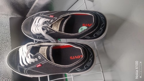 Scarpe basse Levi's donna Anika-C-Logo sneaker tela nero/bianco taglia 8 1/2 1Q - Foto 6 di 9