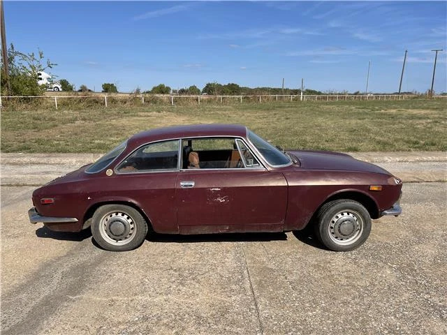 Alfa Romeo GTV 1971  Foto 2 de 4