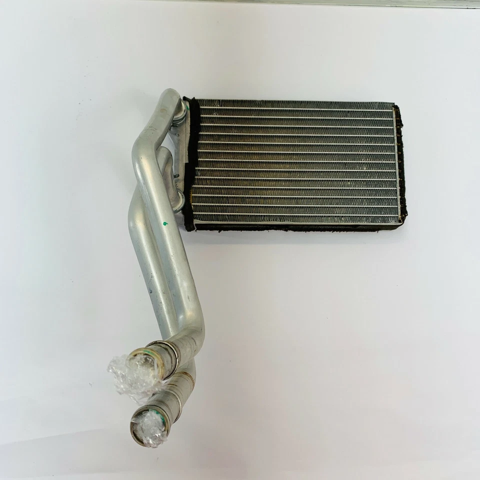 03-05 奥迪 A4 交流电加热器芯散热器蒸发器 法雷奥 原始设备制造商 8E1820103 — 第 3/4 张图片