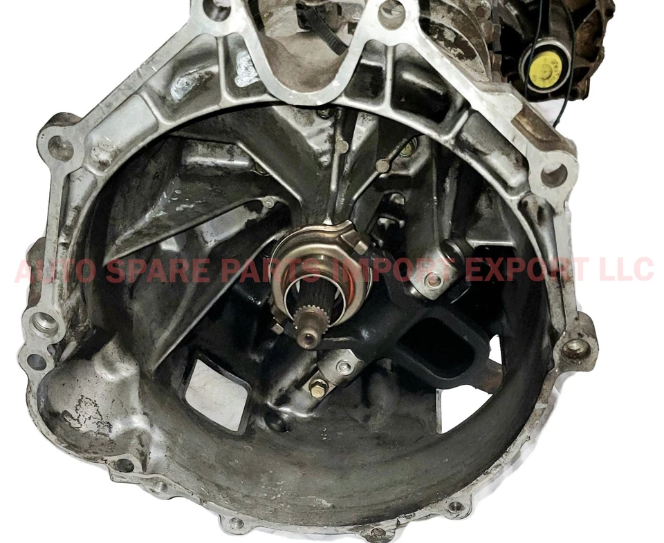 1999-2006 Mitsubishi Montero / Pajero Manual Transmission V5M316Y Foto 3 de 4