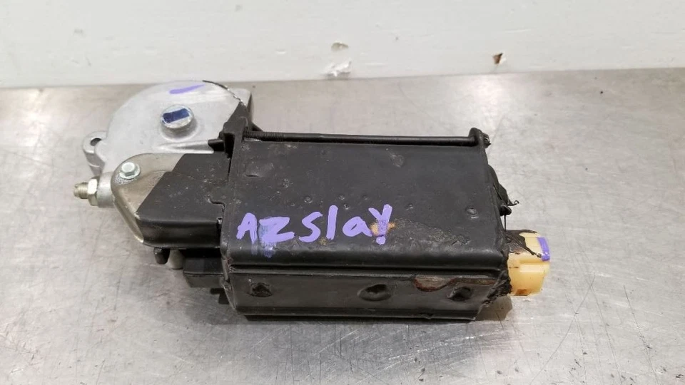 77 CHEVY CORVETE POWER WINDOW MOTOR LEFT DRIVER 5045665 - Image 2 of 4