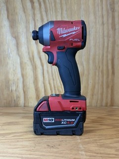 Milwaukee 2853 20 M18 COMBUSTIBLE sin escobillas 1/4" atornillador de impacto hexagonal con batería 4 0