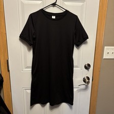 Senita Black Tee-shirt Dress With Pockets. Black. Size Medium. T-shirt summer