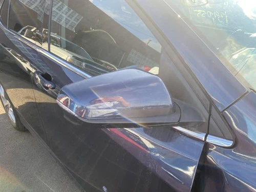 Used Right Door Mirror fits: 2018 Chevrolet Equinox w/blind spot alert opt DWK p
