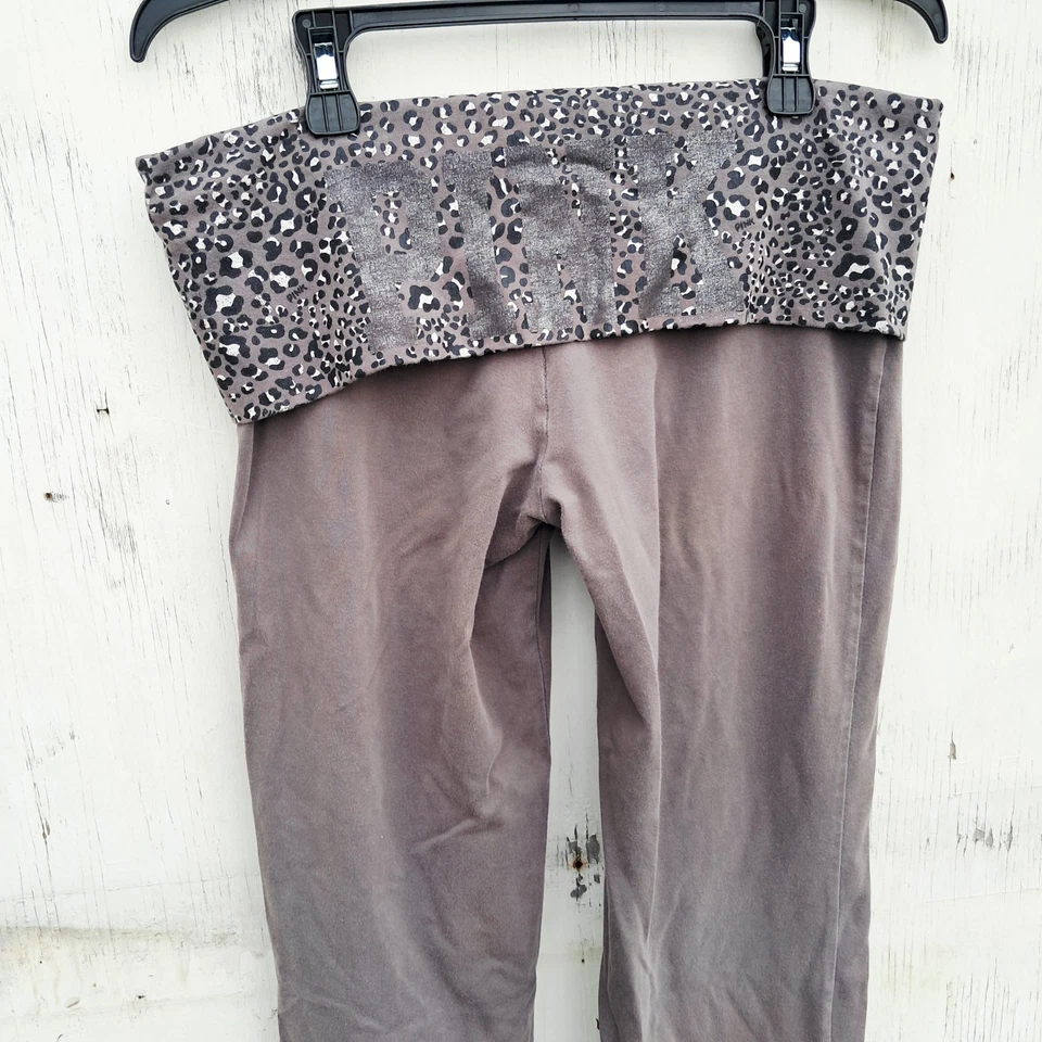 Pantalones de Yoga Victoria Secret LEOPARDO Y2K ROSA DE COLECCIÓN Corte Bota Cintura Plegable M Gris Foto 4 de 4