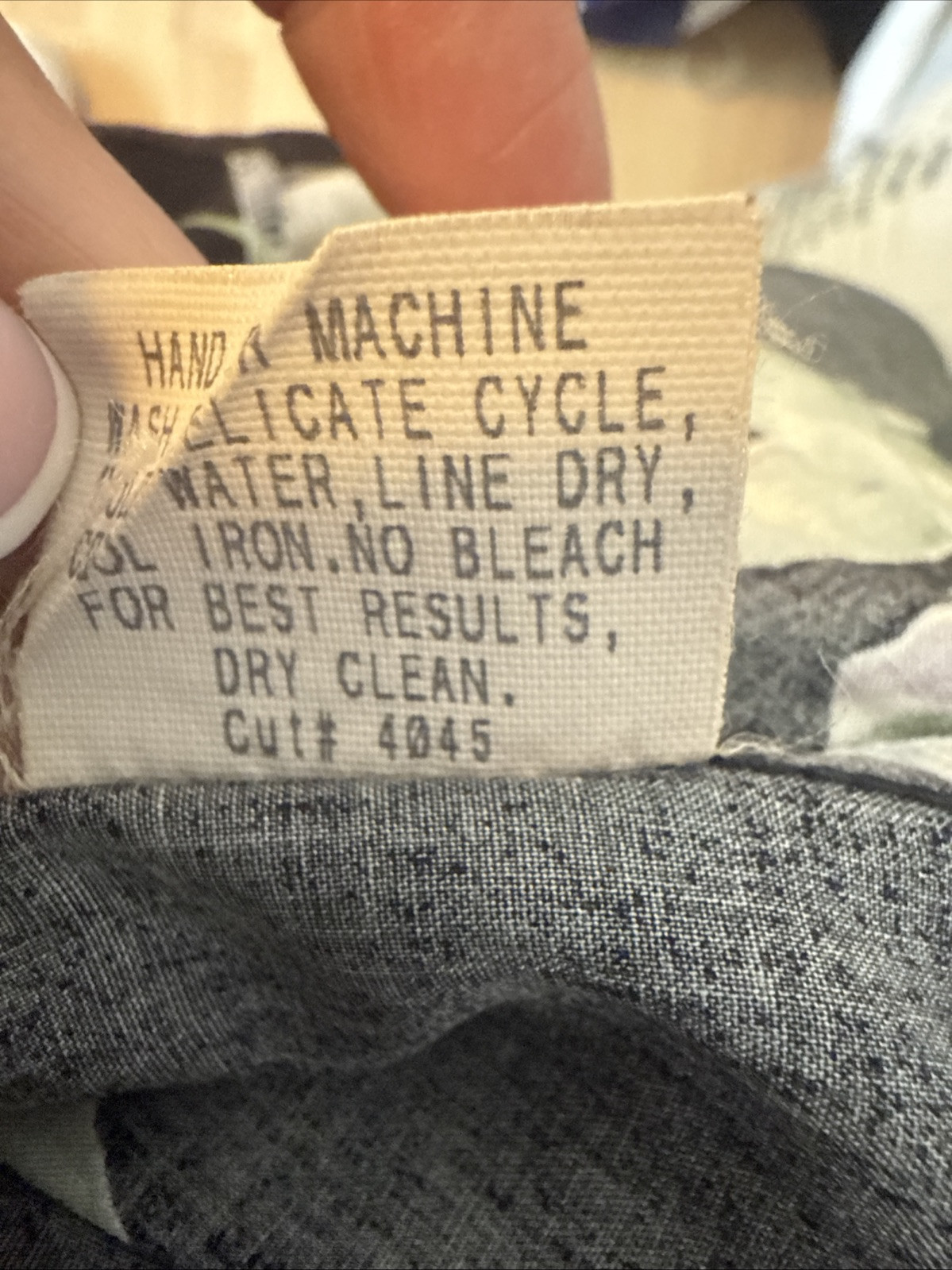 Vintage Tori Richard Hawaiian Cotton Lawn Floral Mens XL Short Sleeve Shirt USA