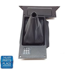 1982-89 Camaro New 5 Speed Console Shifter Top Plate With Boot Gm 10125108
