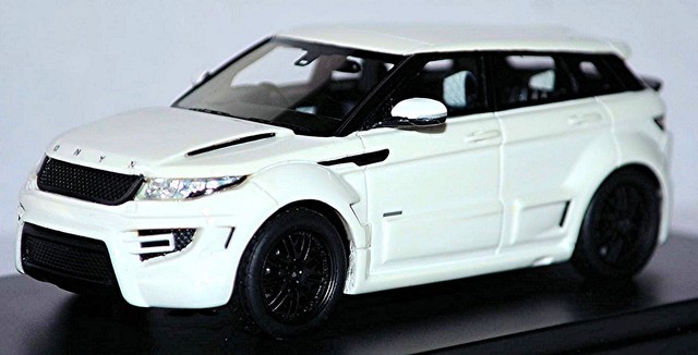 PREMIUM X 1/43 RANGE ROVER EVOQUE ONYX ROGUE EDITION 2012 BLANC PR0273