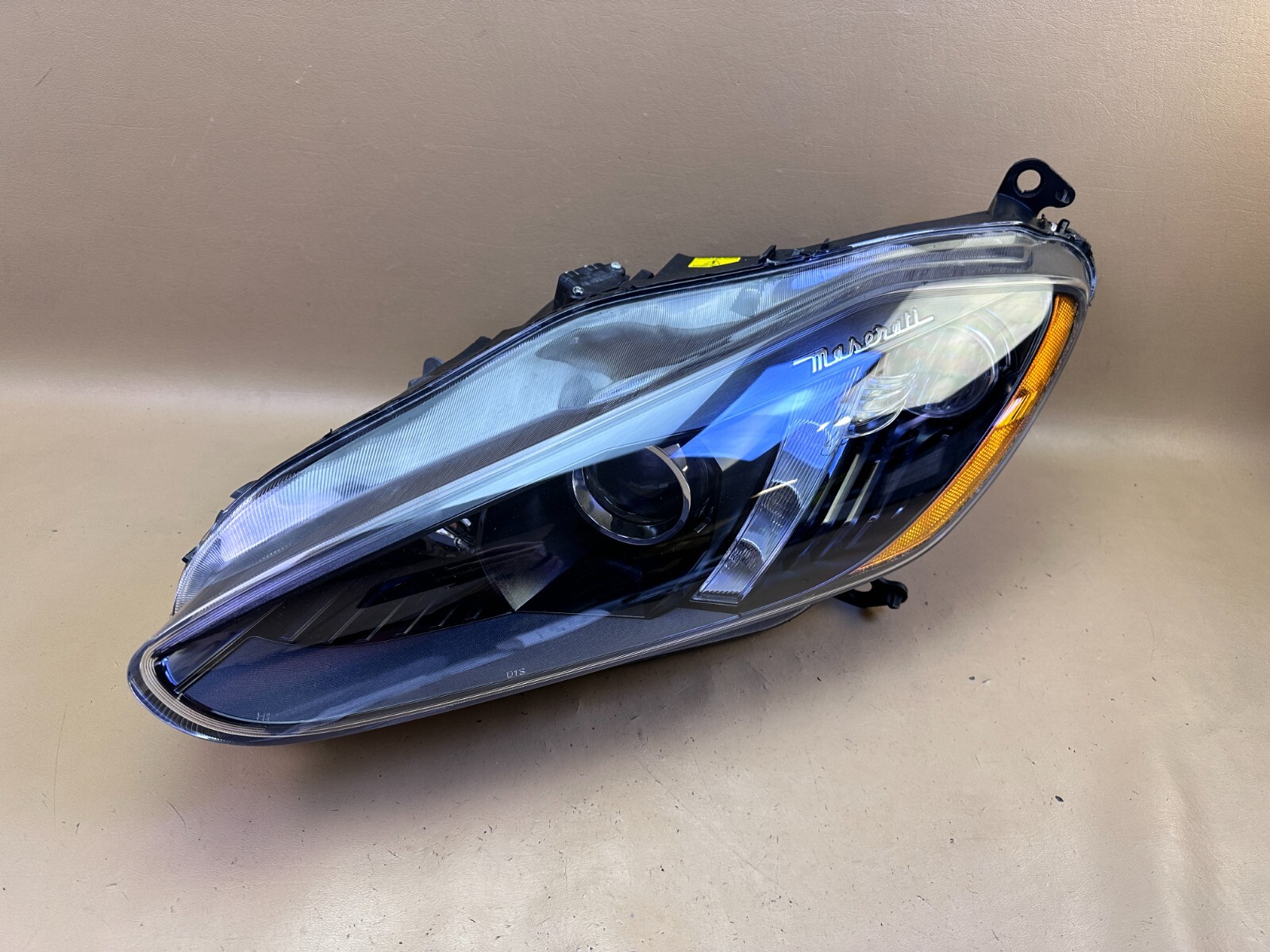 2013-2017 MASERATI GRANTURISMO M145 LH HEADLIGHT XENON BLACK W/ Chrome LOGO OEM