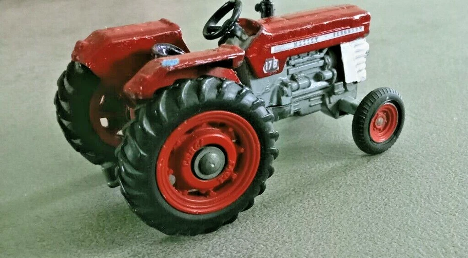 Corgi 1:43 - Trattore Massey Ferguson 178 - Immagine 4 di 4