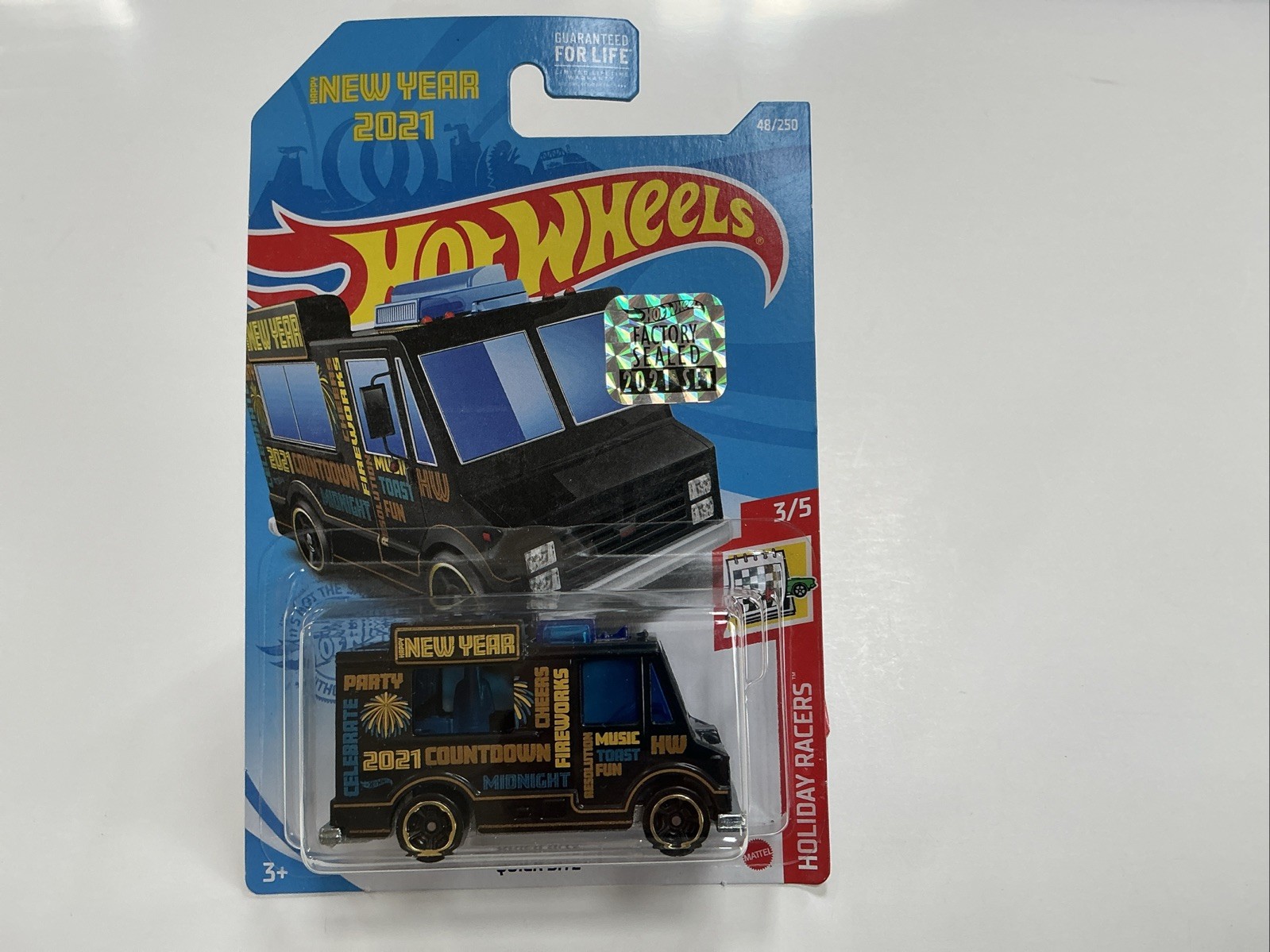 HOT WHEELS 2021 #48 QUICK BITE NEW YEAR FOOD TRUCK HOLIDAY RACERS PARTY WAGON