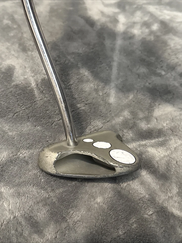 Used Right Handed Tri-line 3 Ball Putter Pinemeadow Grip And Shaft Unknown Flex. - Image 4 of 4