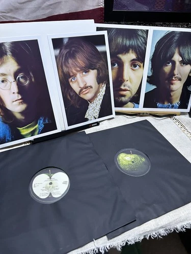 **THE BEATLES**  White Album Remastered 2012  180g 2LP Vinyl Made in Germany NM!