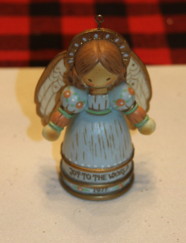 Vintage 1977 Hallmark Joy to the World Angel Ornament