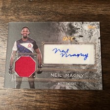 2017 Topps UFC Fire MMA Cards 12