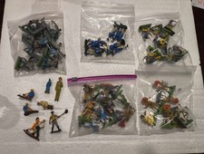 britain deetail toy figurines/Soldiers 67 Pcs