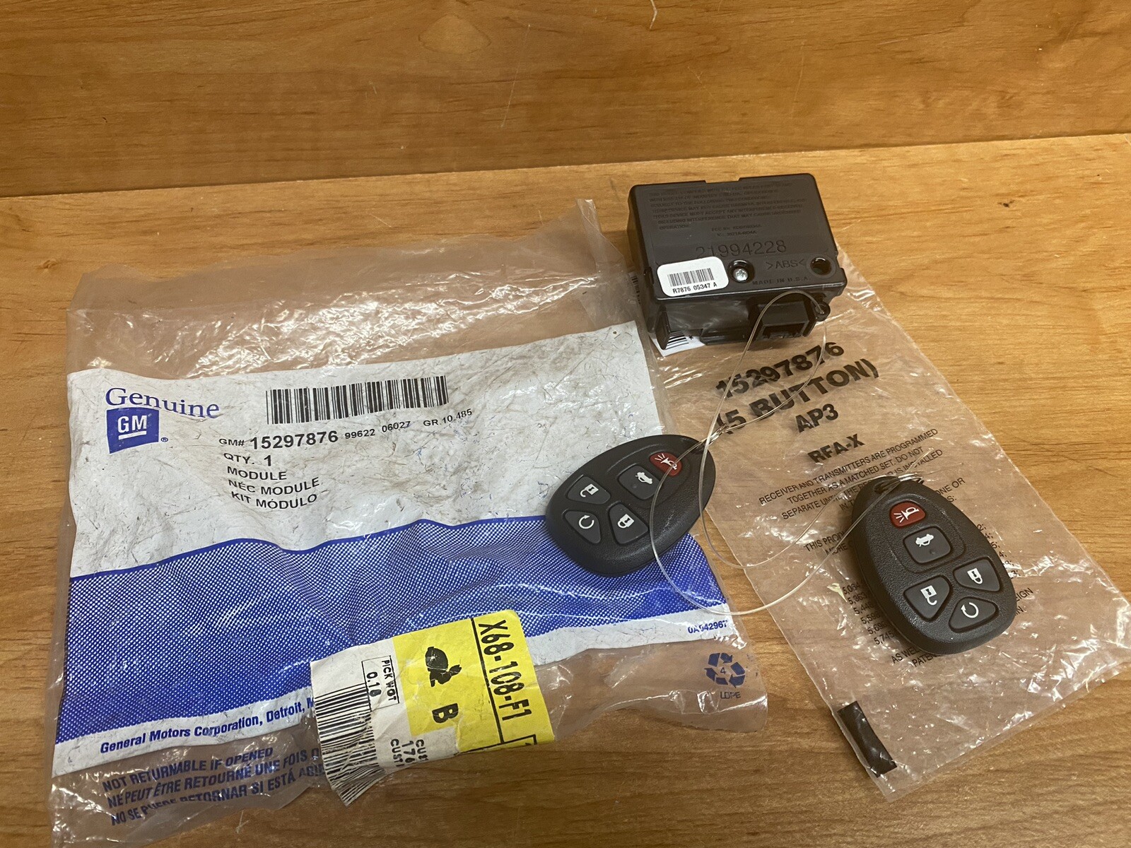 NOS Genuine GM 15297876 05 06 PONTIAC G6 THEFT LOCKING CONTROL MODULE