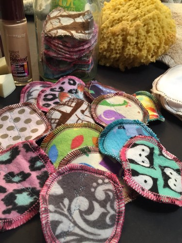 MamaBear Cotton Rounds, Reusable Cotton Balls, Facial Rounds - Baker's Dozen - Picture 2 of 28