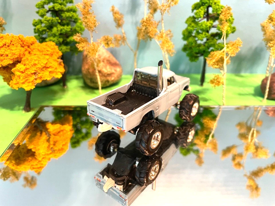 Juguete de granja elevado personalizado, Nissan Junior 1962, kit de elevación Baby Blue G5 escala 1/64 Foto 3 de 3