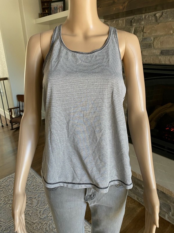 Z by Zella Tank Top Shirt MEDIUM Striped Gym Workout Yoga Women -008