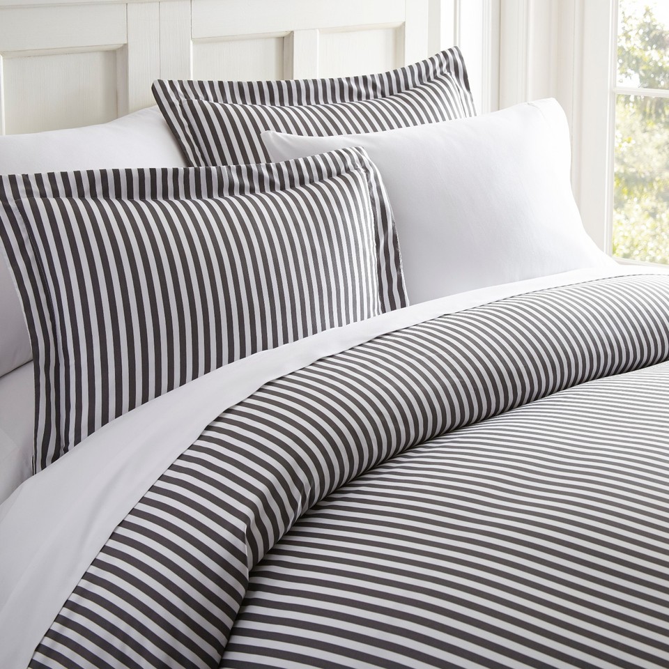 Kaycie Gray 3-Piece Printed Duvet Cover Set - Ultra Soft Microfiber, Geometric Pattern, Zipper Closure