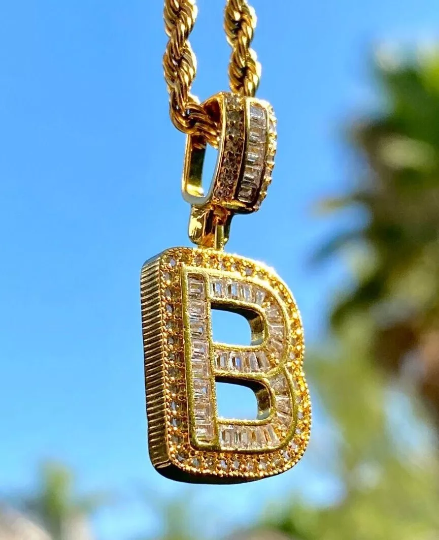 Izoa Kids Alphabet Letter B Necklace Gold