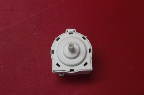 Waschmaschine INDESIT IWDC65125 UK N Druckschalter