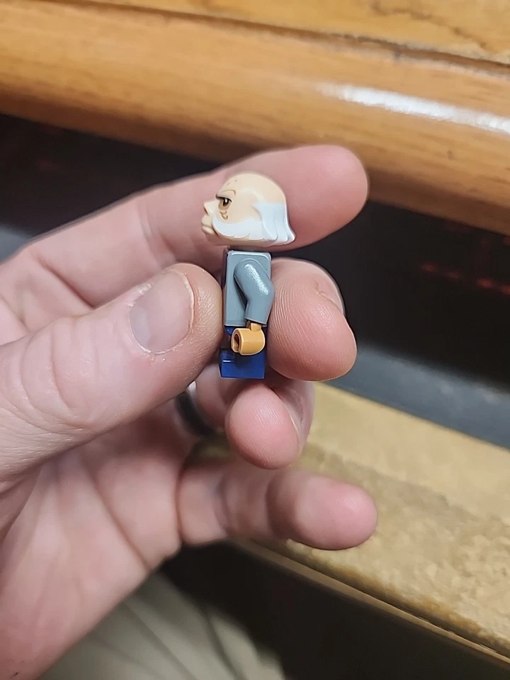 乐高 Ugnaught 75137 深蓝色工作服第 4/5/6 集星球大战迷你人偶 — 第 4/4 张图片