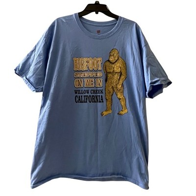Bigfoot Stepped On Me In Willow Creek California Graphic Tee Blue Mens 2XL Hanes