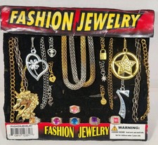 Vintage Chains Fashion Rings Jewelry Gumball Vending Machine Display/ Prize Card