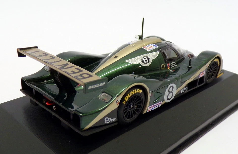 Modelo de coche Ixo Models escala 1/43 LMM030 - Bentley Speed 8 #8 Le Mans 2001 - verde Foto 2 de 4