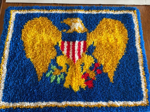 Vintage 70’s American Bald Eagle Patriotic Latch Hook Rug 20” X 27”