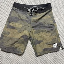 Performance BGLO1733 Men s Camo Board Shorts 27W Good Used
