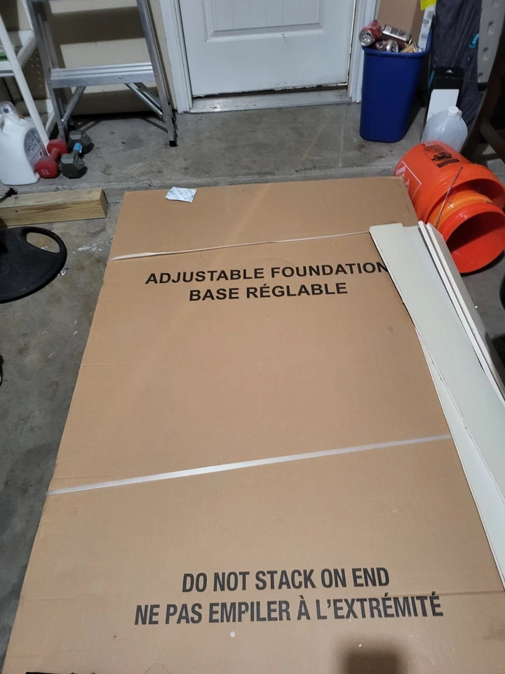 Base de cama eléctrica ergonómica ajustable tamaño king con inclinación independiente y control remoto Foto 3 de 4