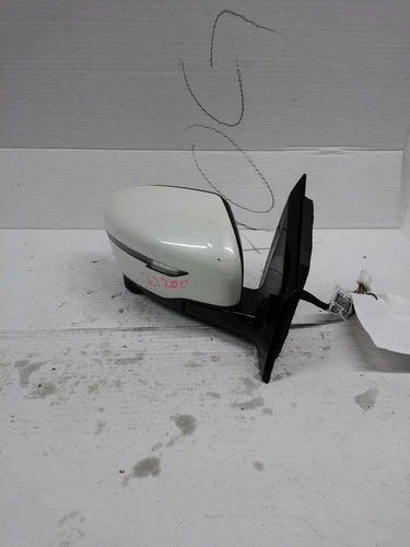 Used Right Door Mirror fits: 2015 Nissan Murano Power heated thru 09/30/15 Right