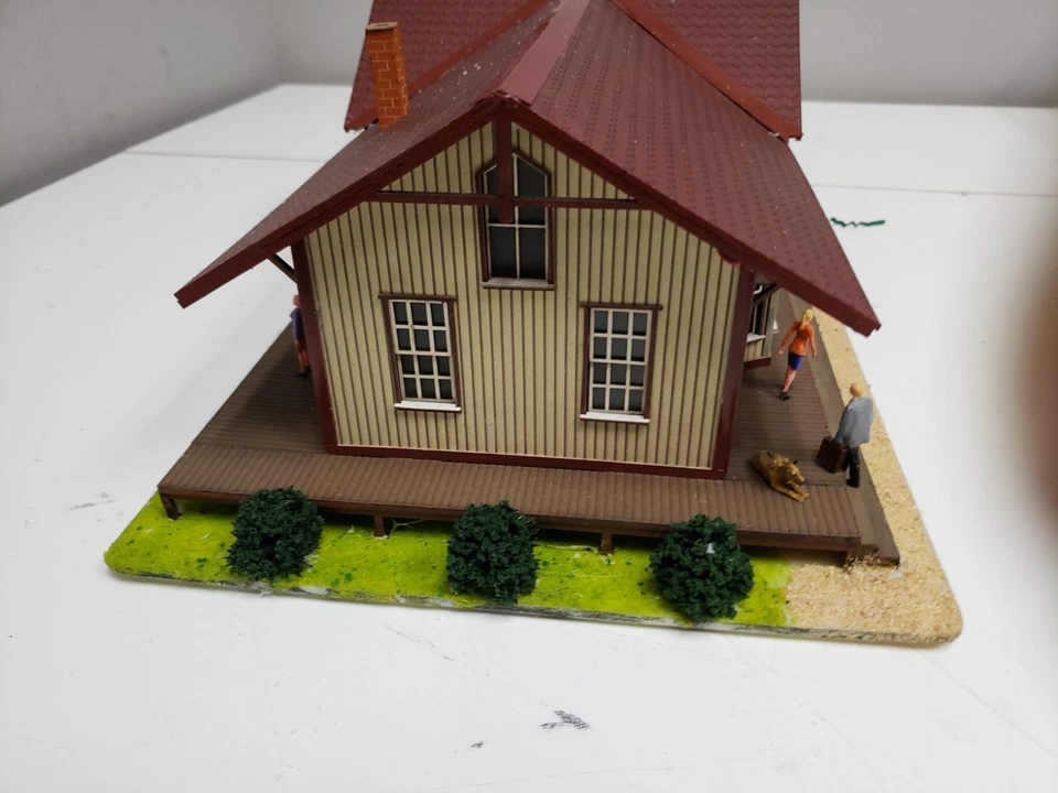 Menards 279-3846 O Gauge Train Station. - Image 2 of 4