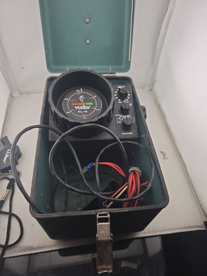 Vexilar FL-8 Ice Fishing Flasher Fish Finder, Transducer, Case No Battery Untest