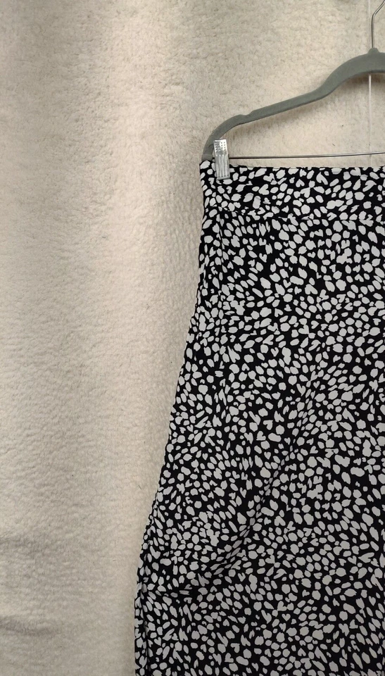 Pantalones de mujer Bar III extra grandes negros estampados 100 % poliéster pierna ancha Foto 2 de 4