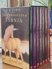    The Chronicles of Narnia 7 Volume Book Box...