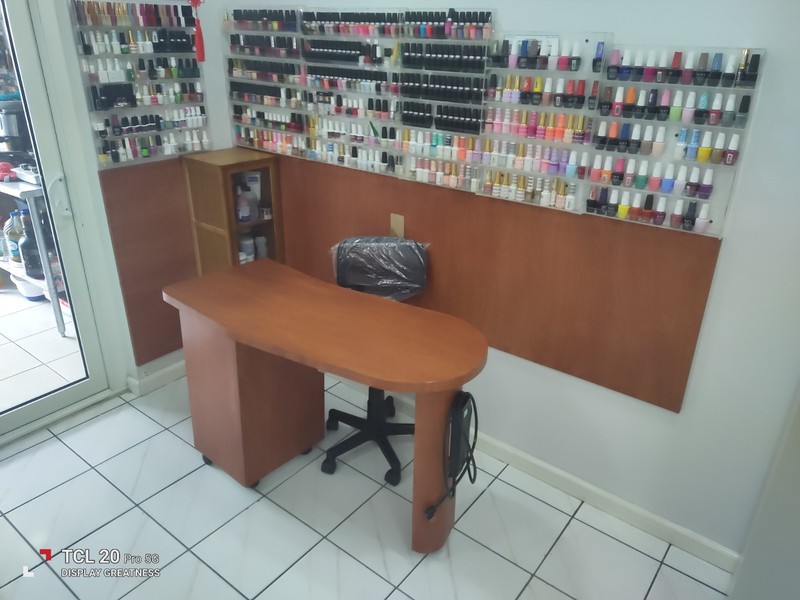 Set Complete Nail Salon Equipment [Many items more than enough for 3 nail salons