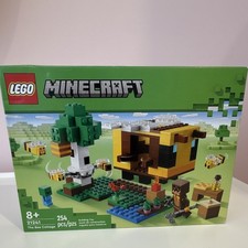 LEGO Minecraft The Bee Cottage 21241 254 pcs 8 Brick Separator Included