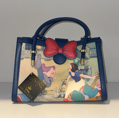 Loungefly Disney Snow White & 7 Dwarfs Princess Handbag Crossbody NEW RARE