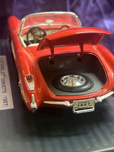 1:18 SCALE DIE CAST 1957 CHEVROLET CORVETTE ROAD TOUGH COLLECTION - Picture 6 of 12