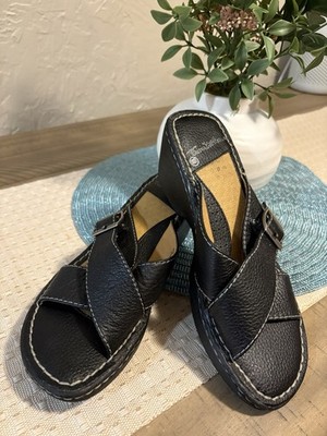 Thom McAn Women's Blackish Brown Leather straps Wedge Slip On Sandals Size 8.5