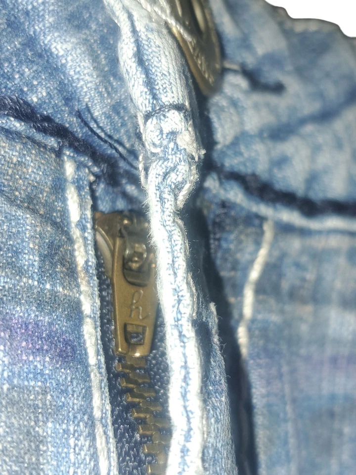 Lot of 3 Womens Denim Shorts 5/6 Juniors Distressed Cutoff Mid Rise Blue Jean - Image 2 of 4