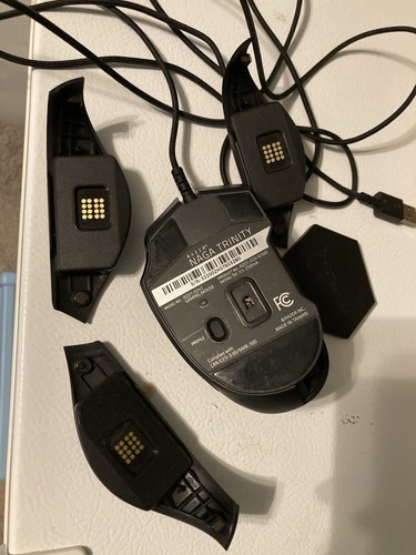 Razer Naga Trinity Wired Gaming Mouse (RZ01-02410100-R3U1) TESTED. Hardly Used - 第 3/5 張圖片