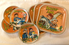 Set Of 8 Raggedy Ann Andy Tin Plates and Saucers